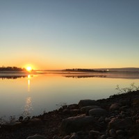 Aamunkoitto Vanhankaupunginlahdella Aamunkoitto Vanhankaupunginlahdella